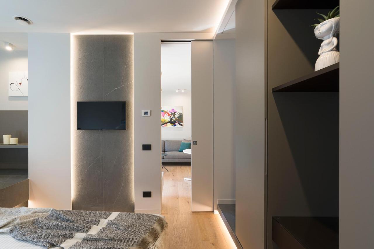 Aera Luxury Suites - 303 304 305 カターニア エクステリア 写真