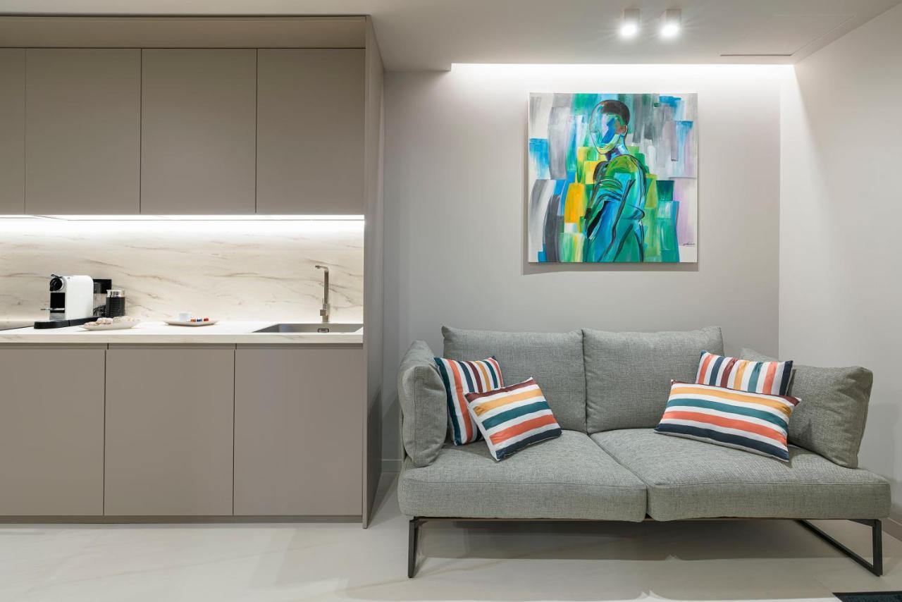 Aera Luxury Suites - 303 304 305 カターニア エクステリア 写真