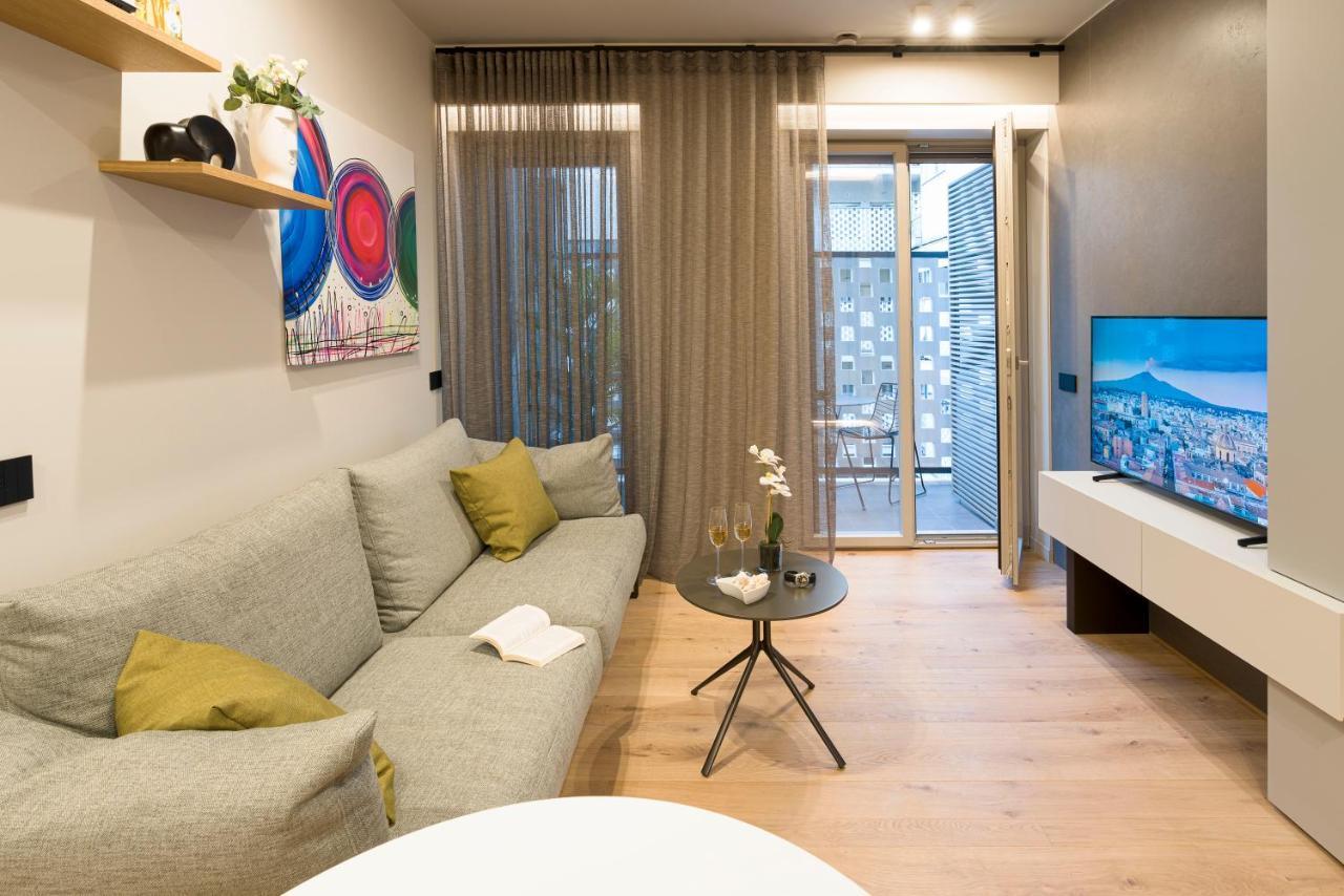 Aera Luxury Suites - 303 304 305 カターニア エクステリア 写真