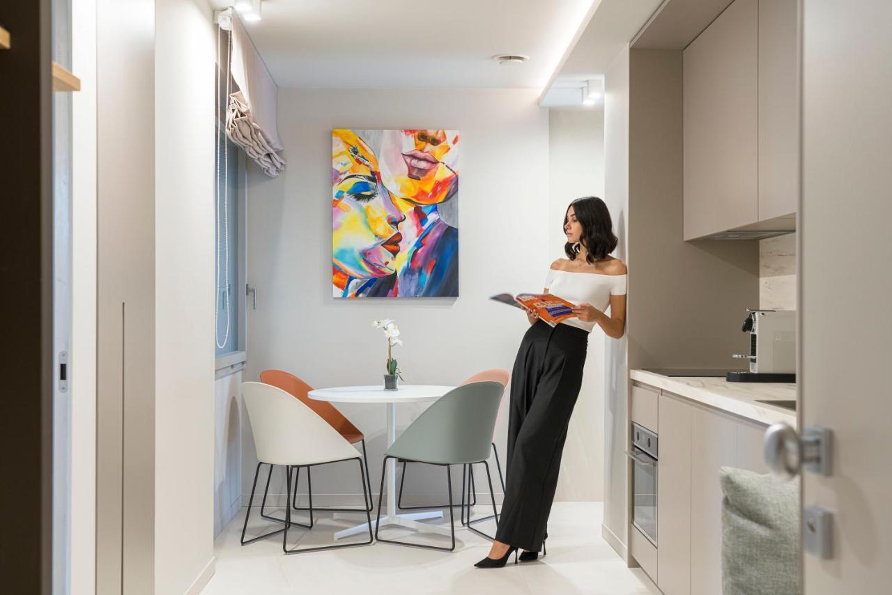 Aera Luxury Suites - 303 304 305 カターニア エクステリア 写真