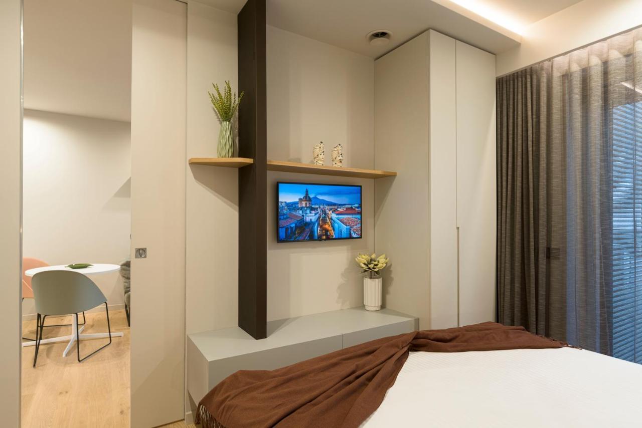 Aera Luxury Suites - 303 304 305 カターニア エクステリア 写真