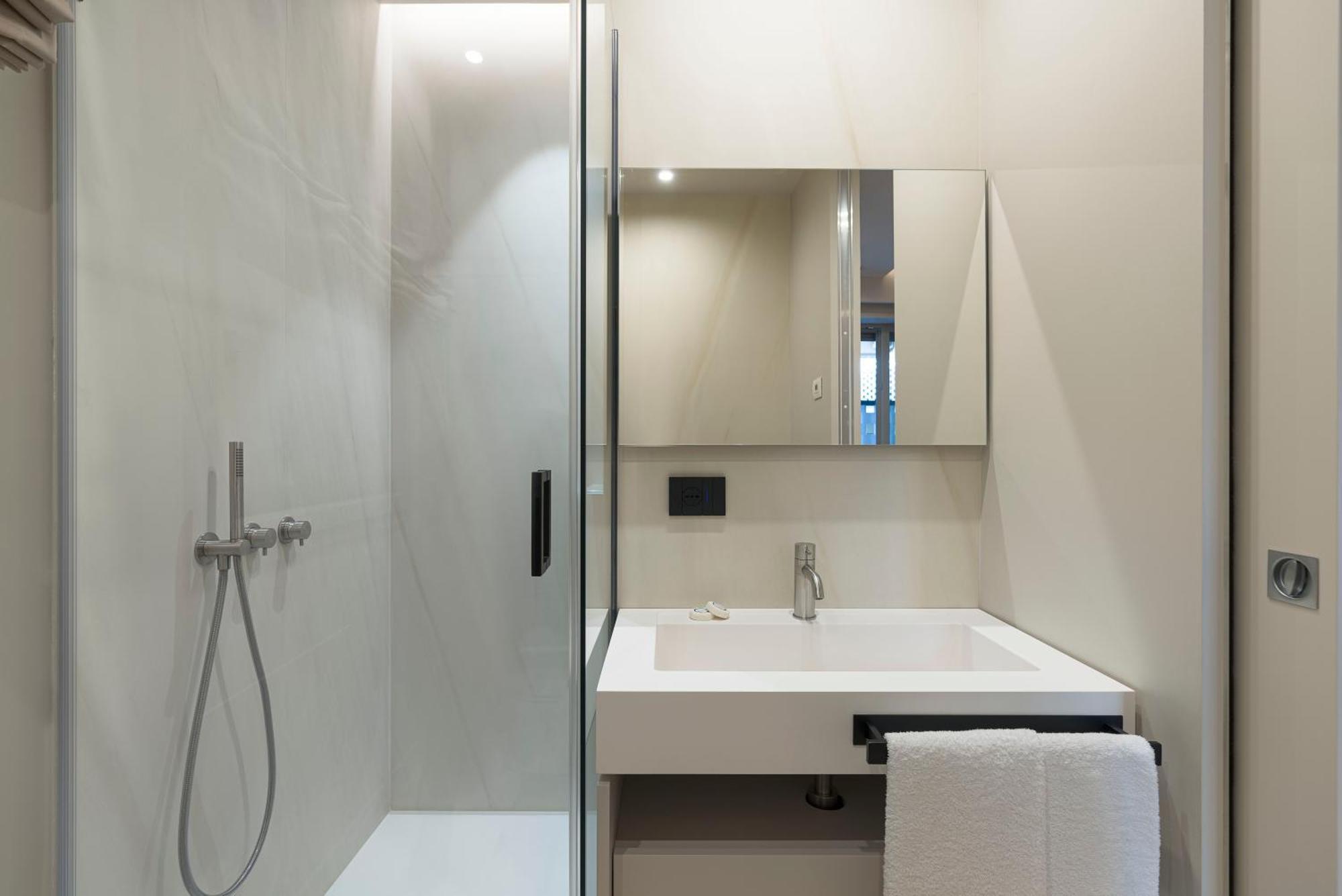 Aera Luxury Suites - 303 304 305 カターニア エクステリア 写真