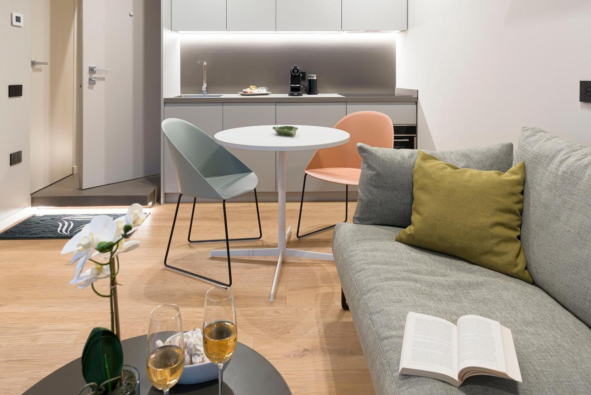Aera Luxury Suites - 303 304 305 カターニア エクステリア 写真